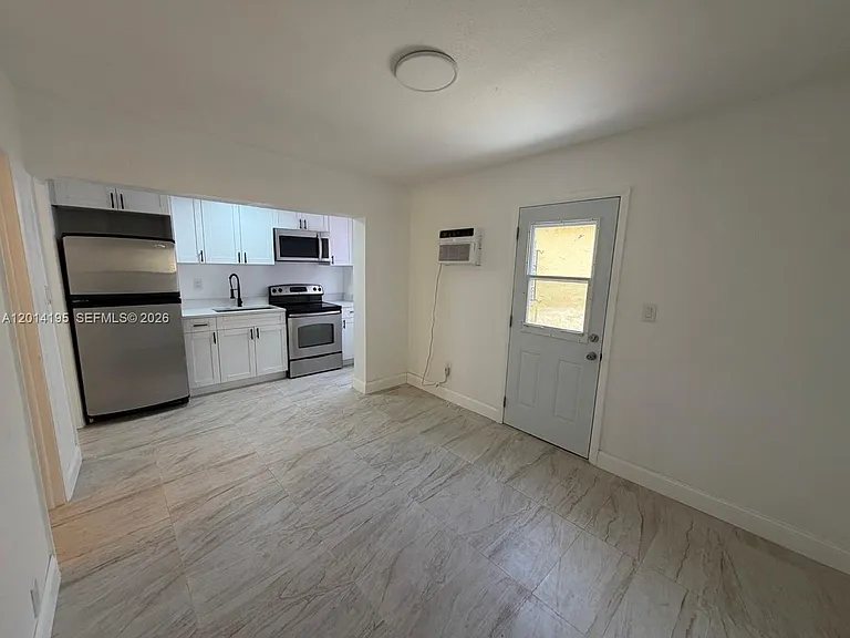 7840 NW 5th Ave #REAR — Photo 4