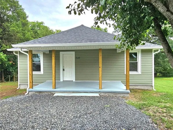 848 Clarkway Ave, Eden, NC 27288