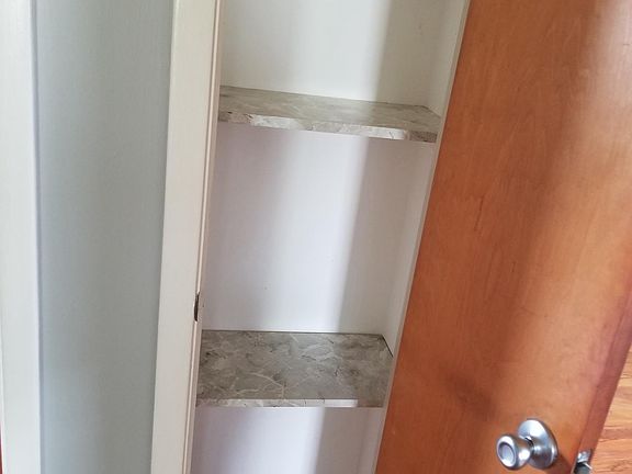 4th image of 429 Beechwood Dr