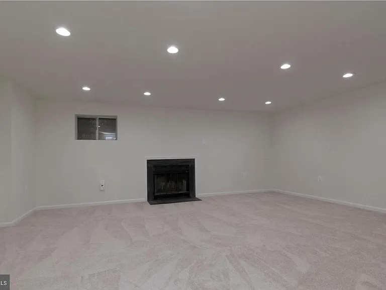 6120 Old Brentford Ct — Photo 39