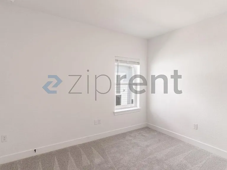 1016 Brickell Loop #B — Photo 13