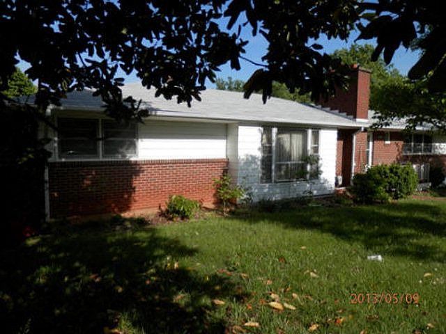 1st image of 703 2nd St