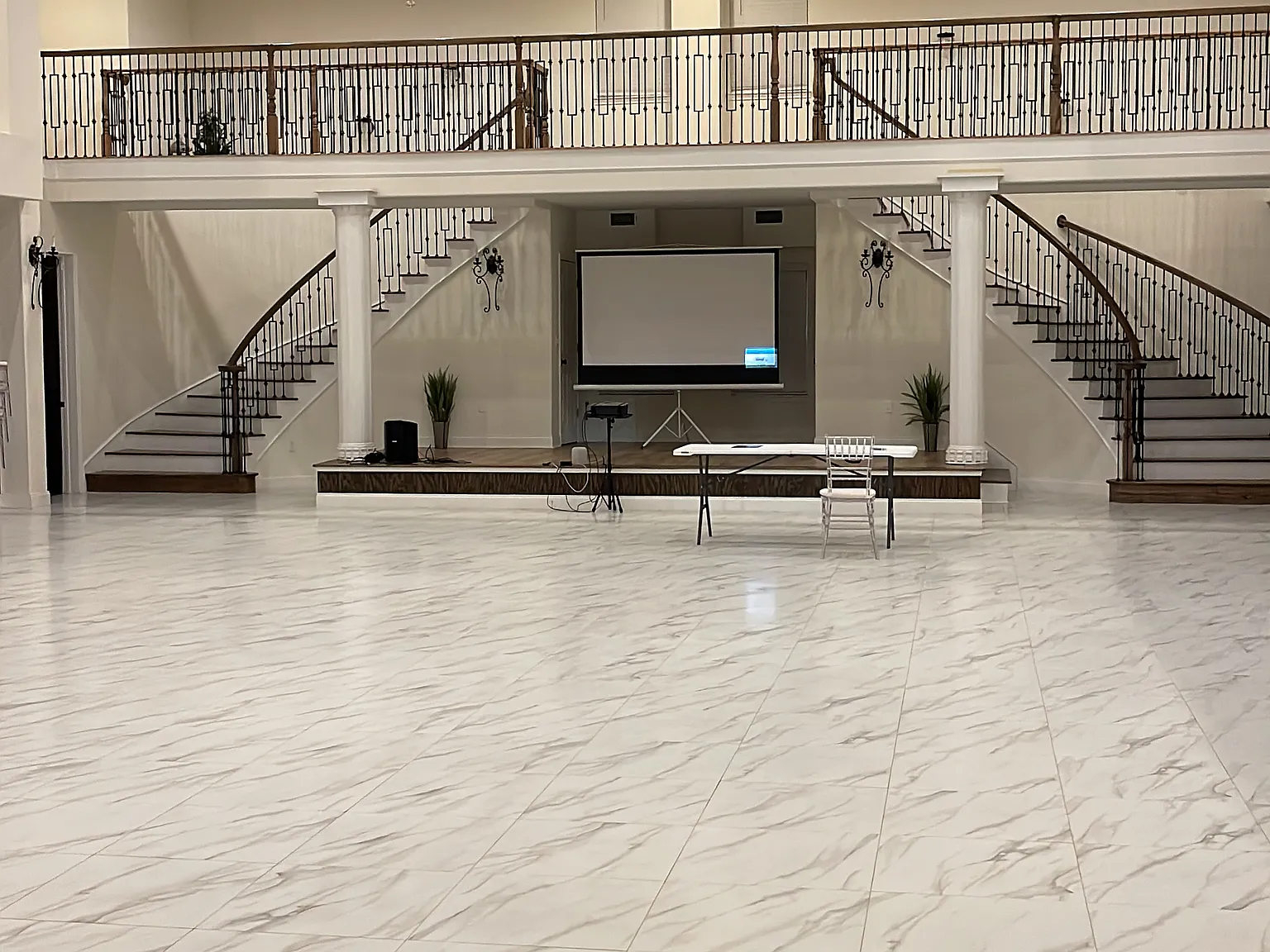 9 bed, 7500 sqft, $12,600 — Photo 3