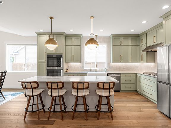 3rd image of 1957 S Fir Loop