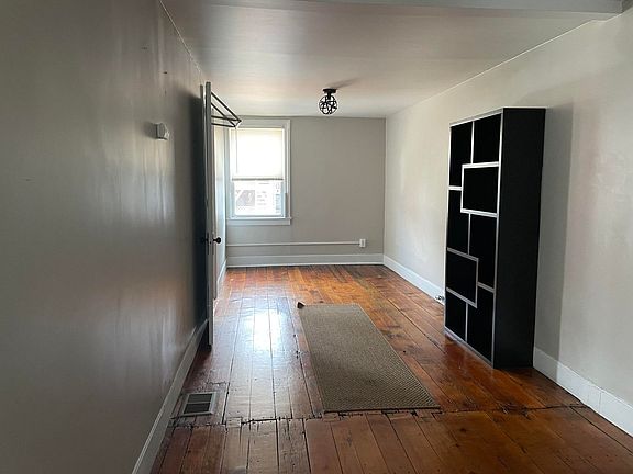 5th image of 1213 Veto St