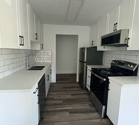 3rd image of 10011 150th St #301