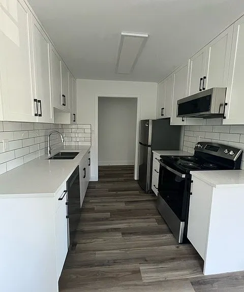 10011 150th St #301 — Photo 3