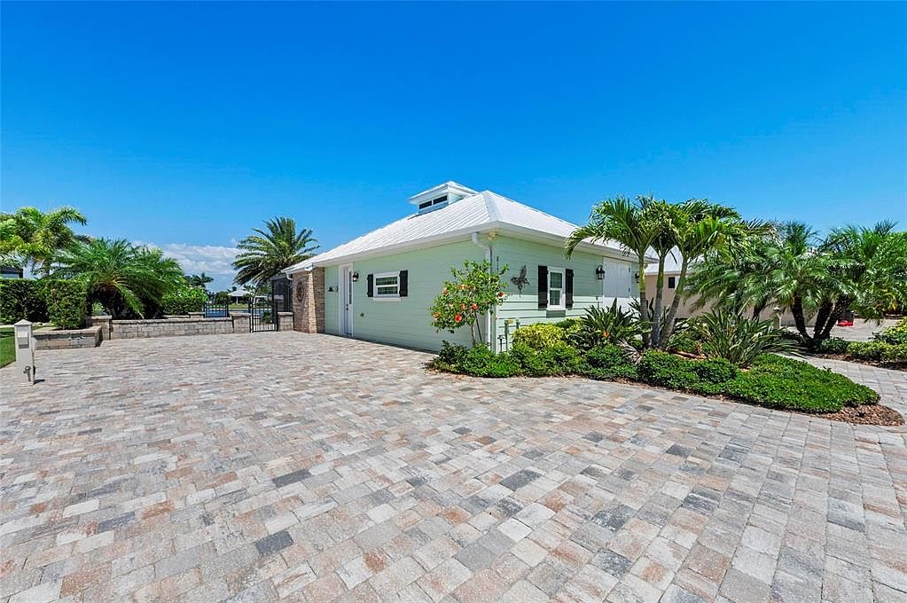 8153 SW Bimini Way LOT 30