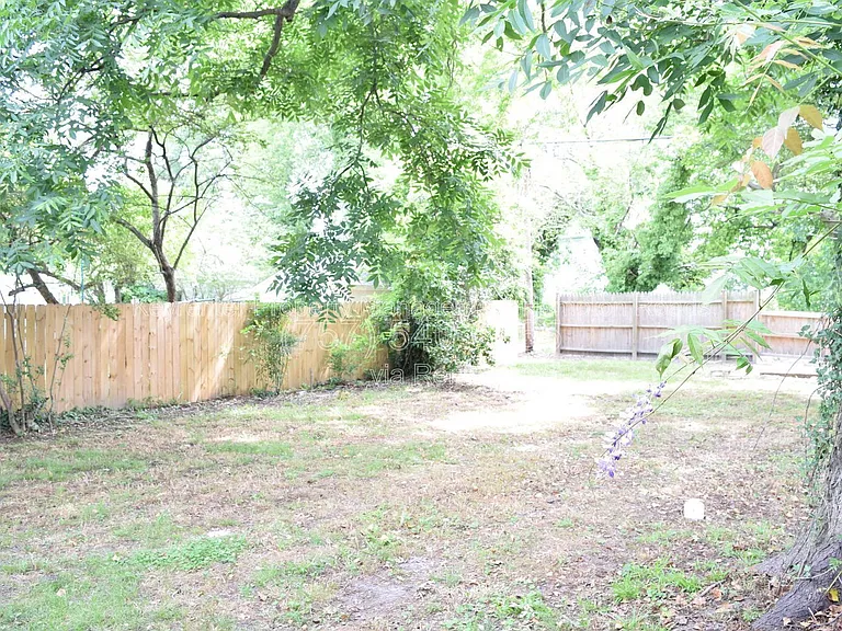 647 Mount Vernon Ave #B — Photo 22