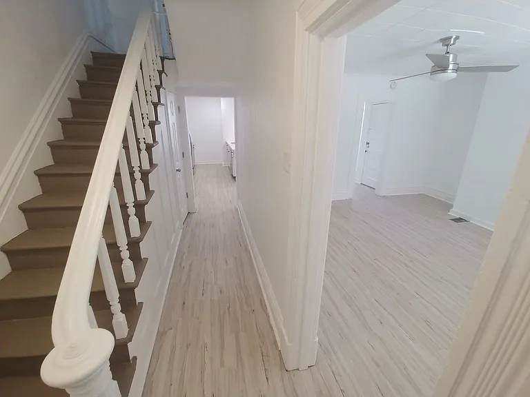 222 Walter St — Photo 7