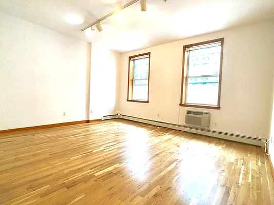 Rented by True Lofts New York LLC | media 13