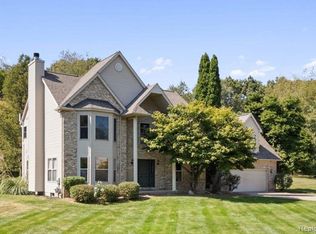 3558 Olde Dominion Dr, Brighton, MI