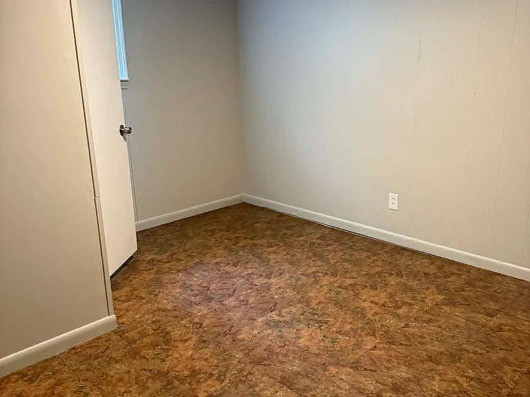 1677 Pine Ave SW — Photo 19