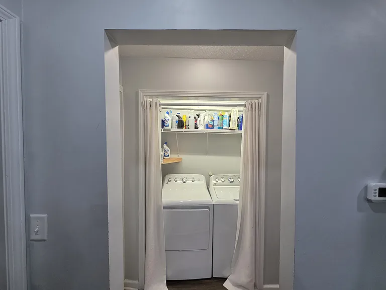 Washer/dryer remain with the property