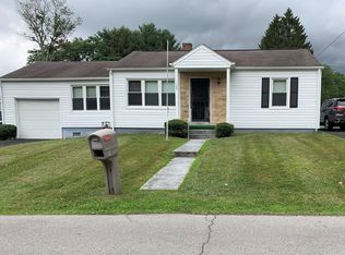 102 Parkwood Dr, Beckley, WV 25801