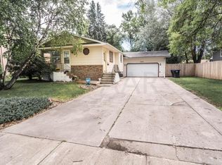 3609 12th Ave N, Grand Forks, ND 58203