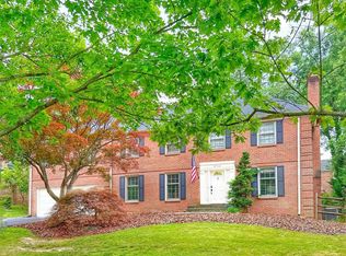 8712 Cold Spring Rd, Potomac, MD 20854