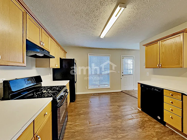 624 Glendale Forest Dr — Photo 7