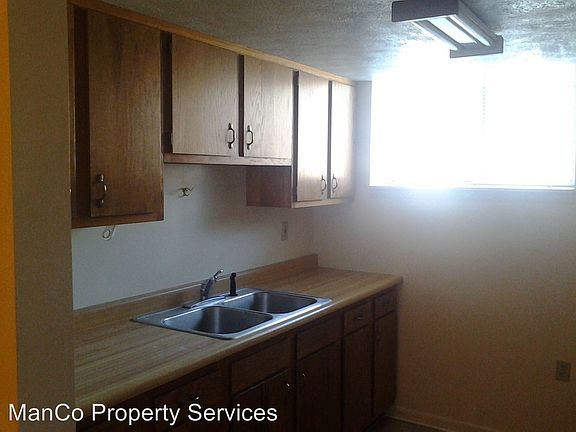 5th image of 121 W Main St #121 W.