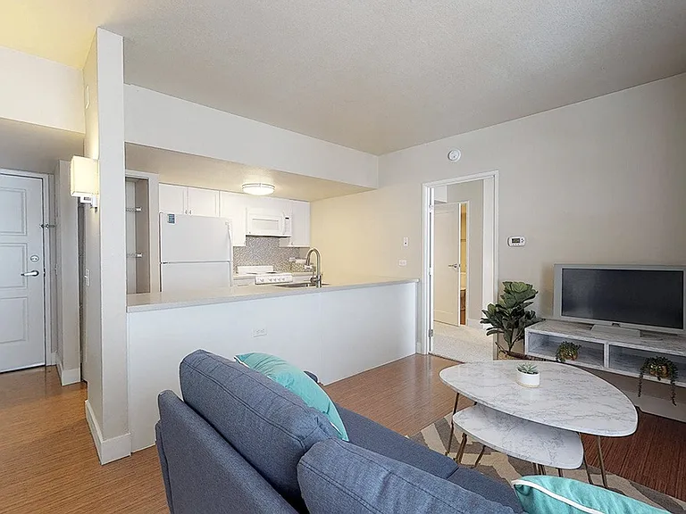 Avenue 8 at Mayfair — Photo 29
