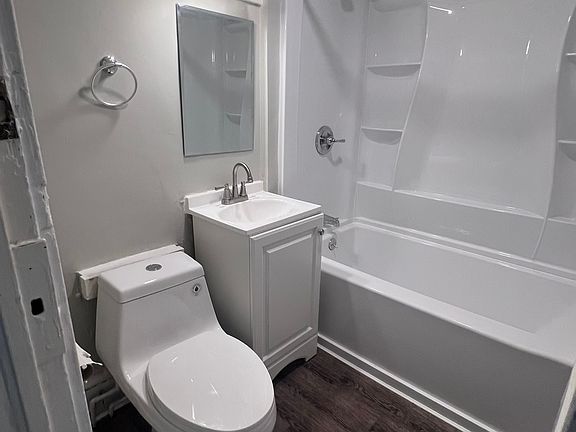 3rd image of 215 Beaver St APT 1N