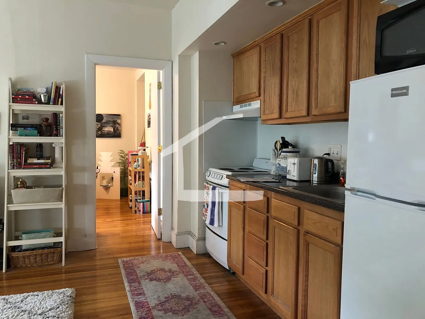Best Deal You Can Find in Brookline! Steps From Washington Square — Photo 2