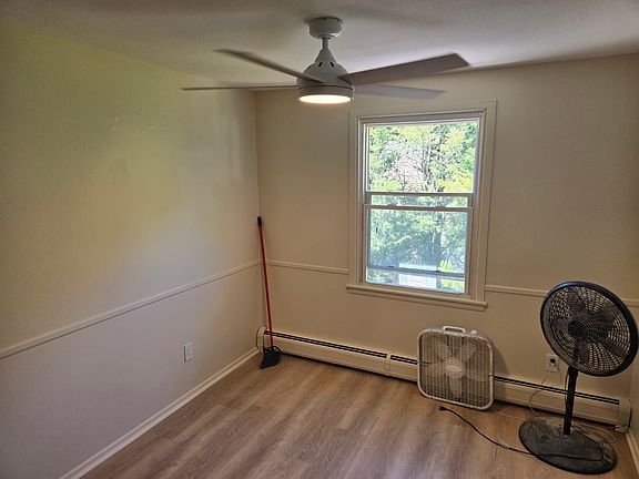 Kitchen (Ceiling Fan)