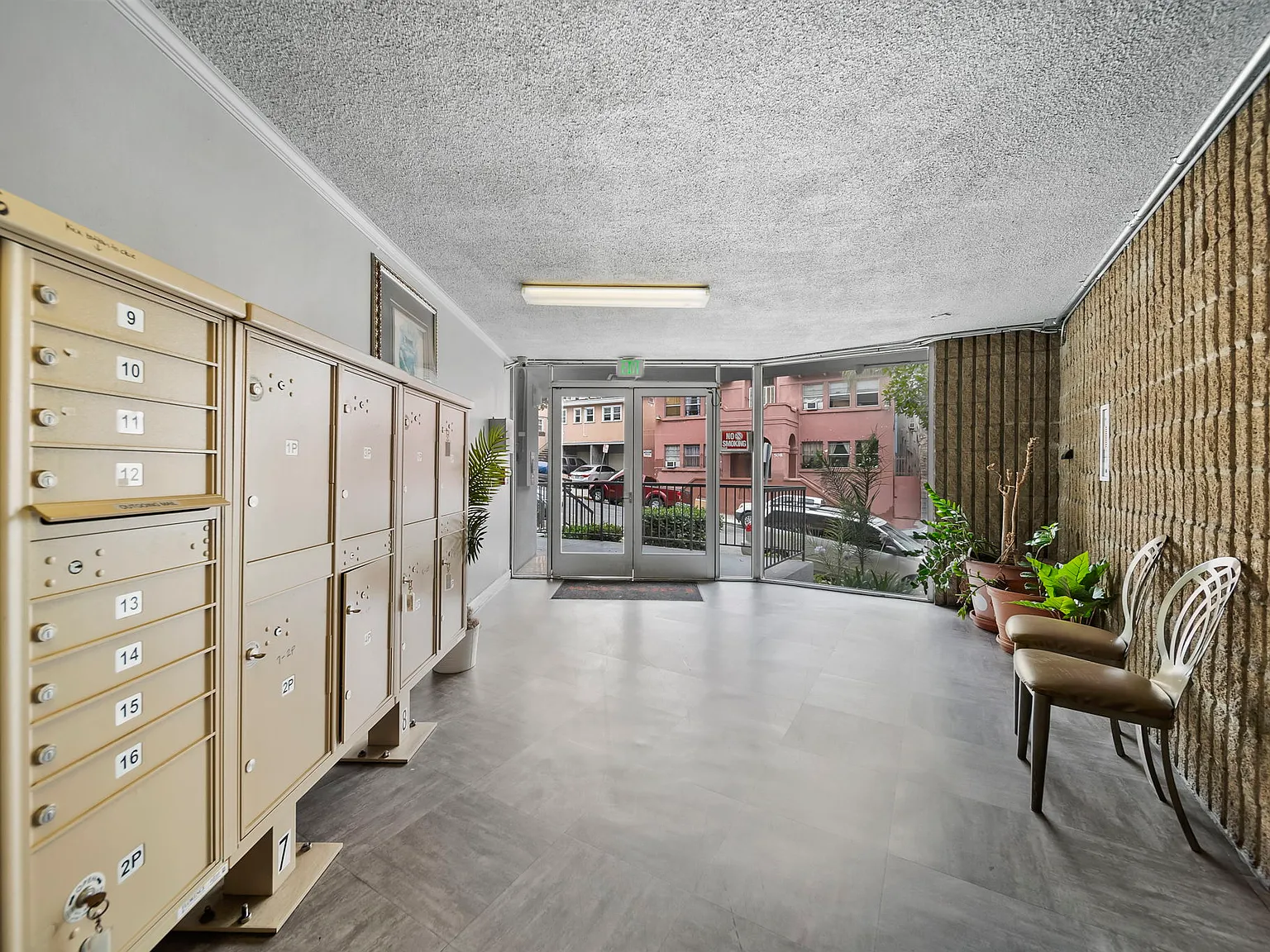 Park View Apartments — Photo 4