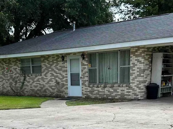 101 Cashio Ln, Garyville, LA 70051