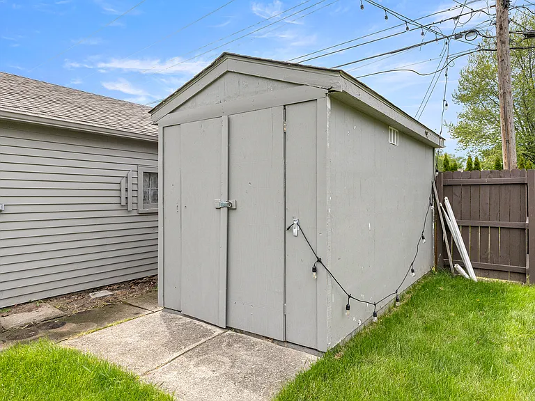 3230 Harding St — Photo 33