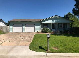 1935 S Hickory Pl, Broken Arrow, OK 74012