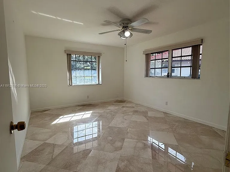 300 NW 42nd St #0 — Photo 24