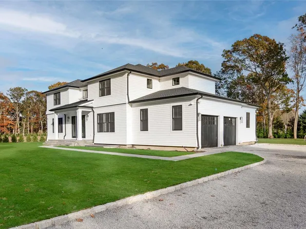 10 Webb Court, Remsenburg, NY 11960