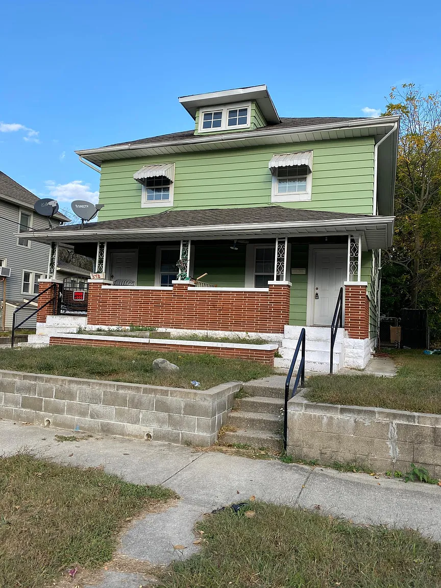341 N Denny St photo 1