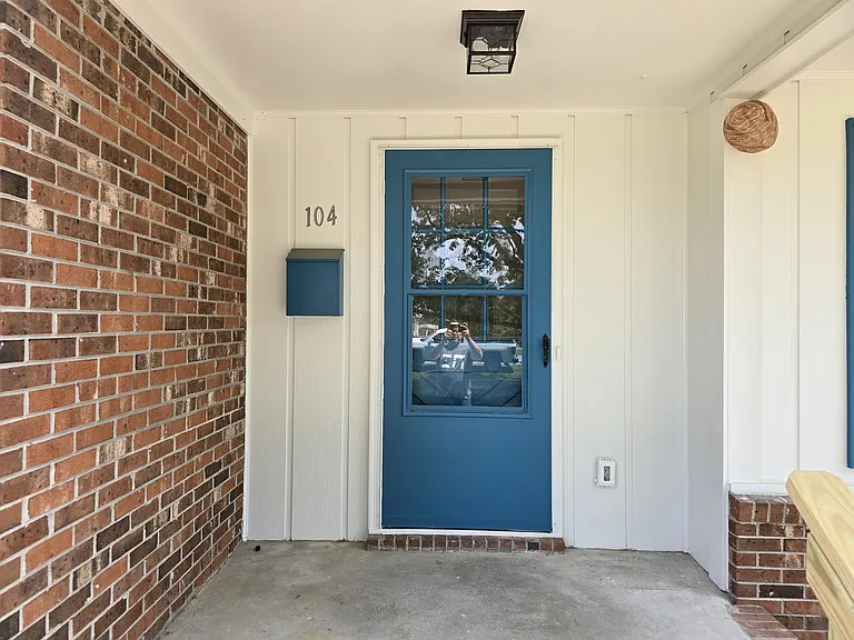 104 Karol Dr — Photo 4