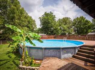 7993 Woodbury Dr, Louisville, KY