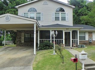 207 Greenview Dr, Vicksburg, MS 39183
