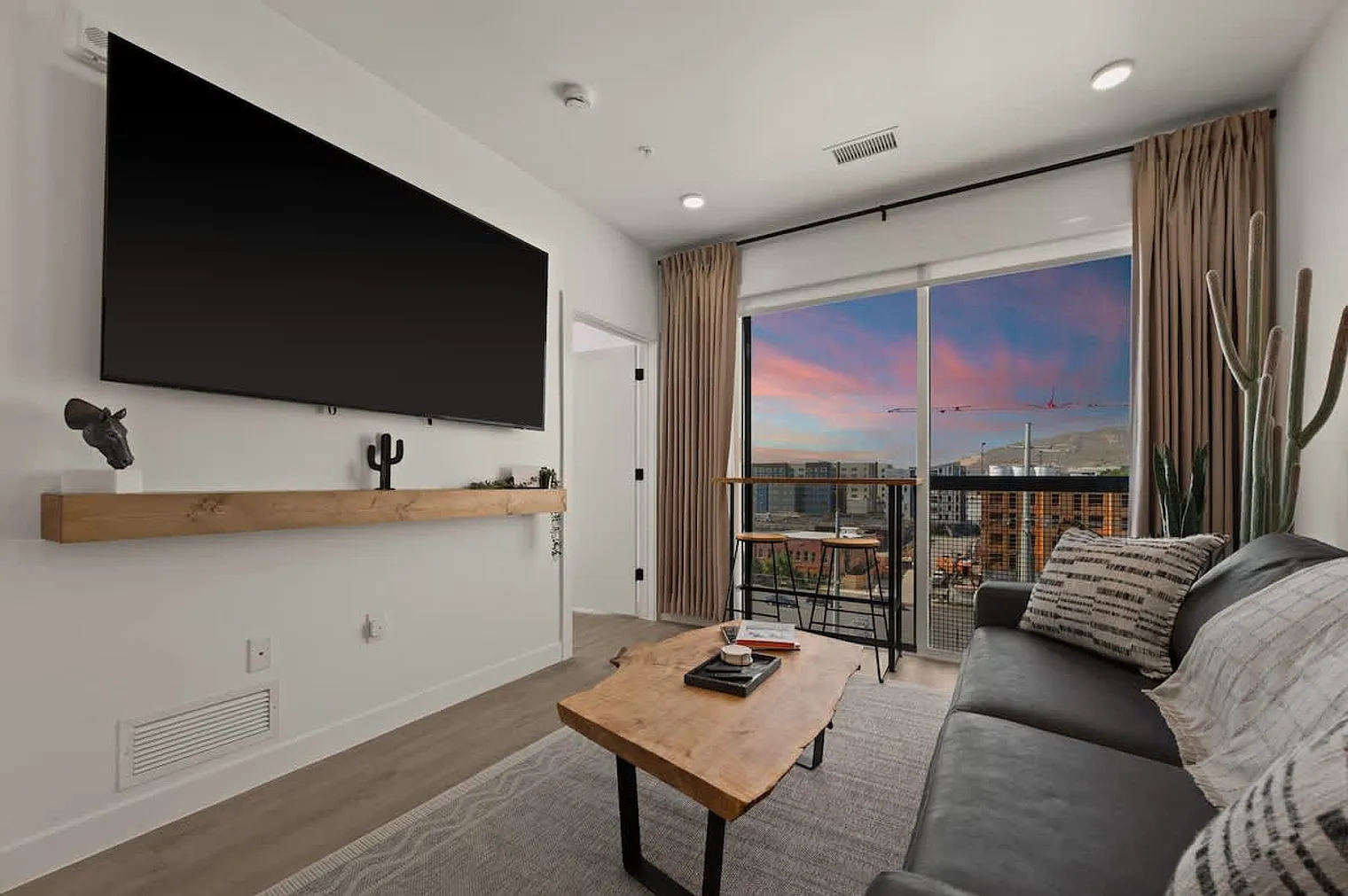 1 bed, 1.0 bath, 764 sqft, $3,480 — Photo 3