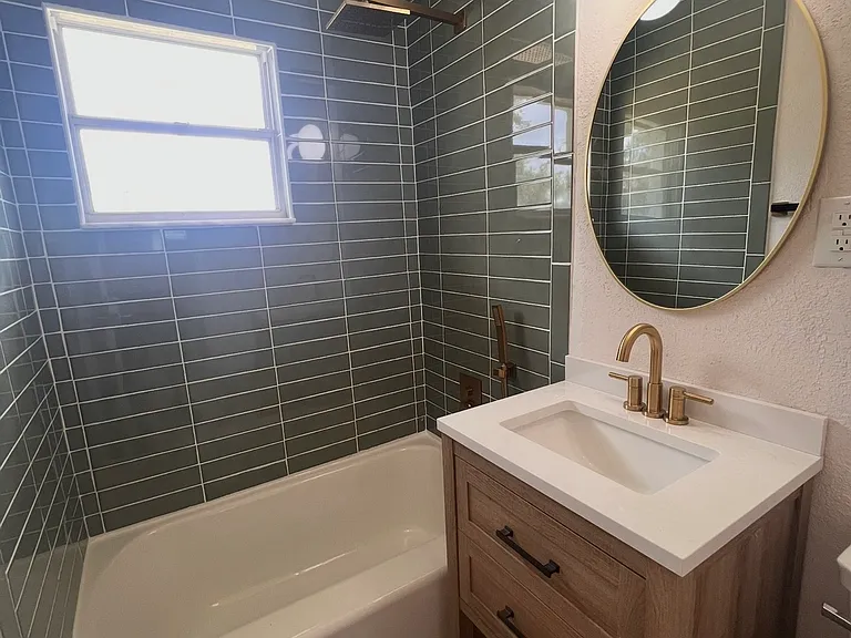 1501 54th Avenue Dr W — Photo 8