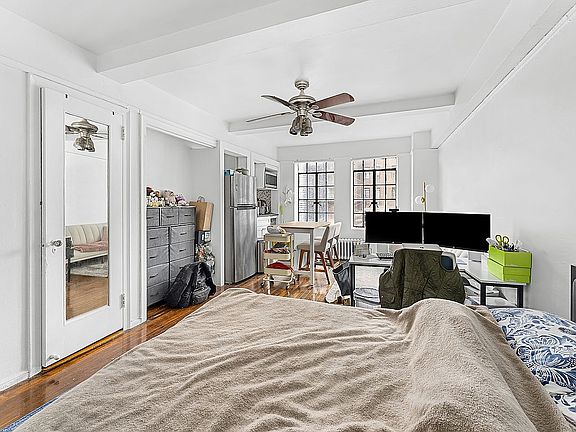 3rd image of 45 Tudor City Pl APT 1220