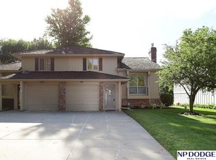 1615 N 123rd St, Omaha, NE 68154