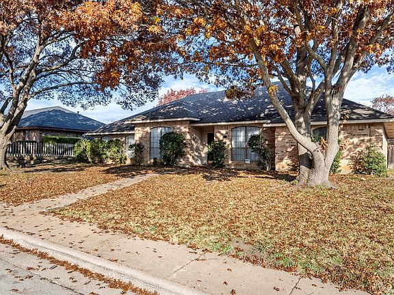 2nd image of 1331 Briarmeade Dr