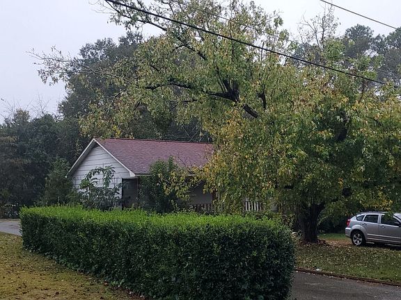 3rd image of 2428 Lambert Dr