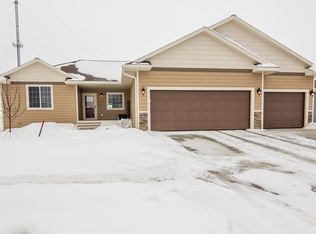 861 33rd St, Spirit Lake, IA 51360