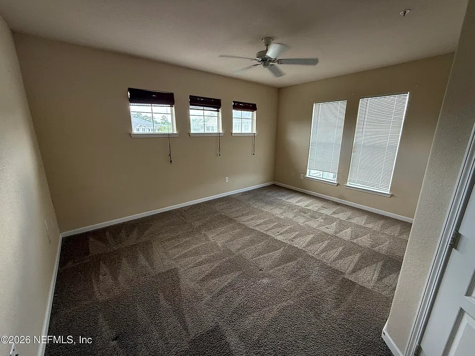 8290 Gate Pkwy #620