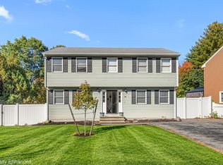 30 Constance Dr, Lowell, MA 01854