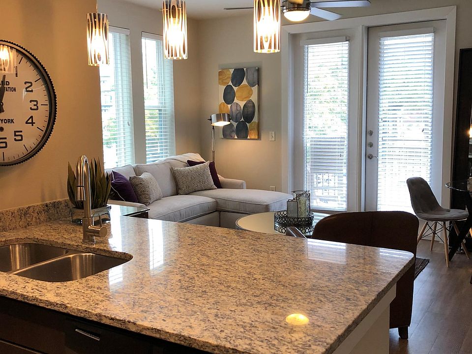 Living room layout for your inspiration