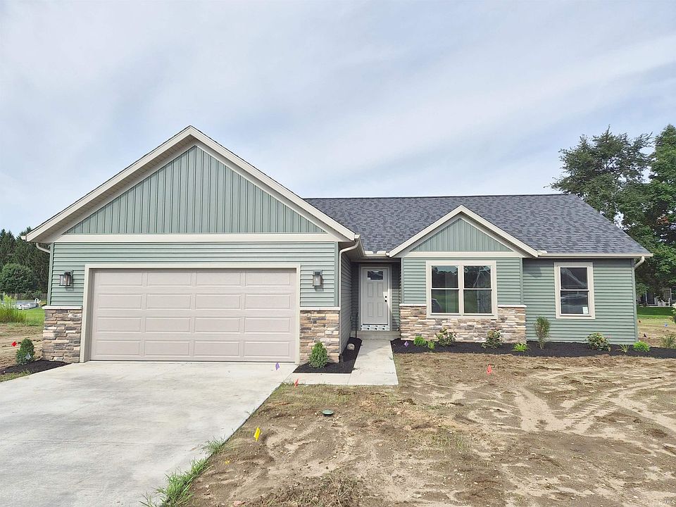 1st image of 425 N Eastfield Cir