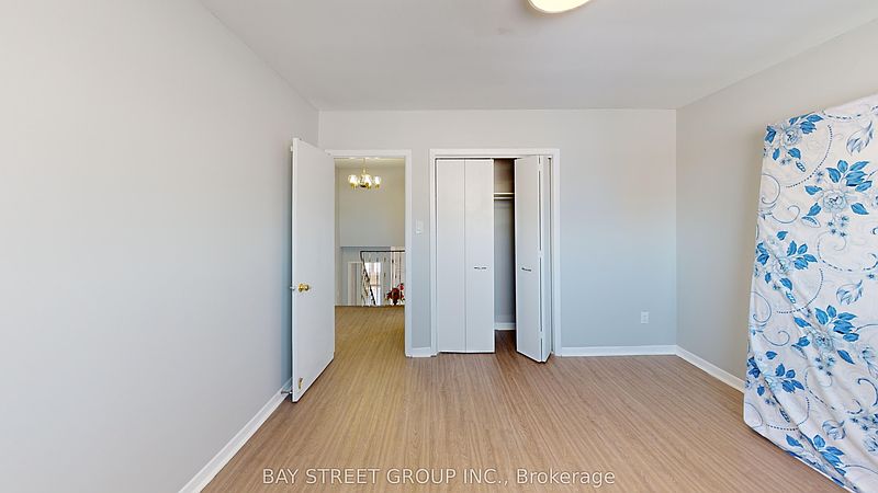 Toronto House for rent - 4 Bedrooms — photo 8