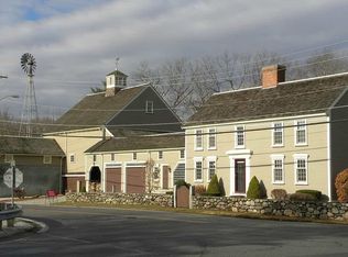 143 Pine Hill Rd, Chelmsford, MA 01824